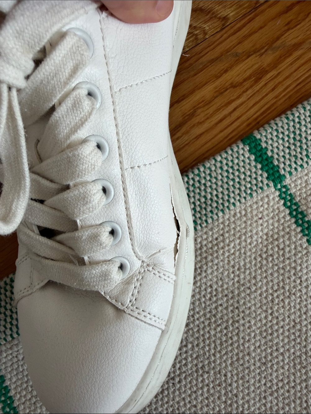 Classic White Low-Top Sneakers - Picture 7 of 8
